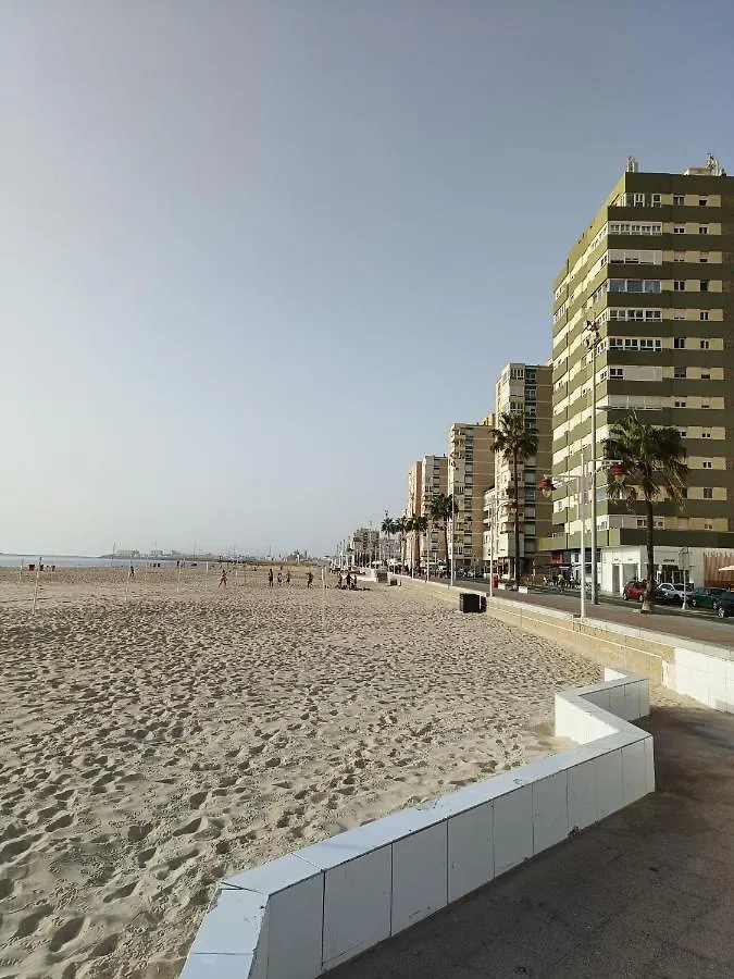 Piso Calidad Precio Junto A La Playa De La Victoria Appartement Cádiz
