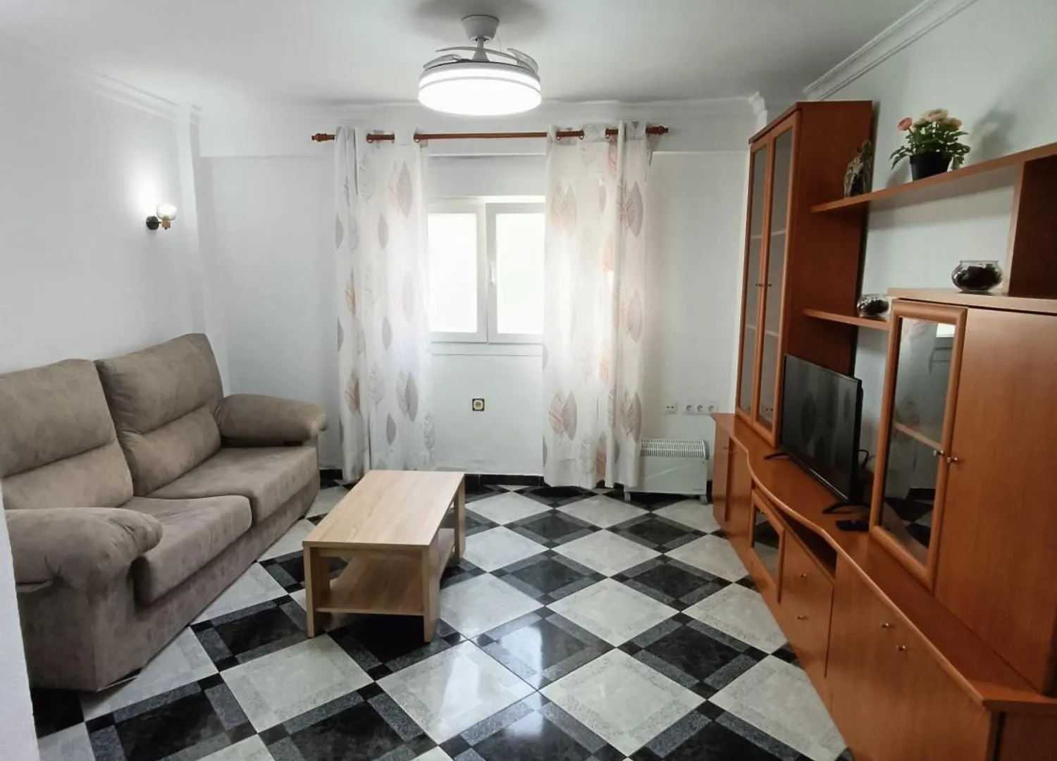 Piso Calidad Precio Junto A La Playa De La Victoria Appartement Cádiz